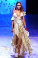 desfiles-andrelima-spverao2004rtw-101