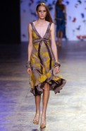 desfiles-andrelima-spverao2004rtw-123