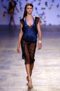 desfiles-andrelima-spverao2004rtw-127