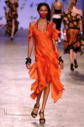 desfiles-andrelima-spverao2004rtw-136