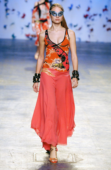 desfiles-andrelima-spverao2004rtw-138