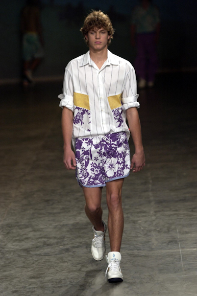 desfiles-britishcolony-spverao2004rtw-106