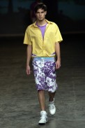 desfiles-britishcolony-spverao2004rtw-114