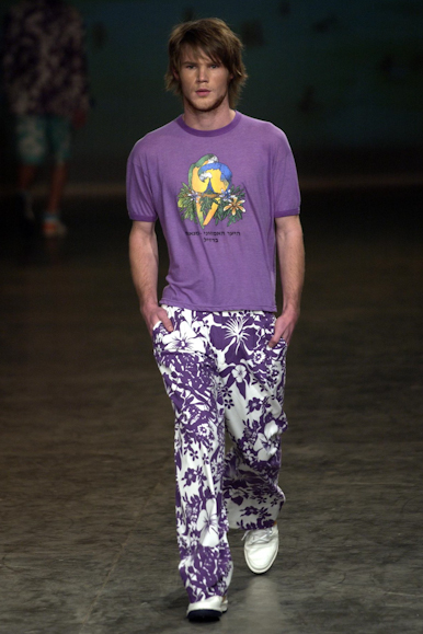 desfiles-britishcolony-spverao2004rtw-115