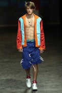 desfiles-britishcolony-spverao2004rtw-120