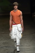 desfiles-britishcolony-spverao2004rtw-121