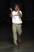 desfiles-britishcolony-spverao2004rtw-131