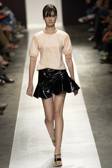 desfiles-carlotajoakina-spverao2004rtw-116