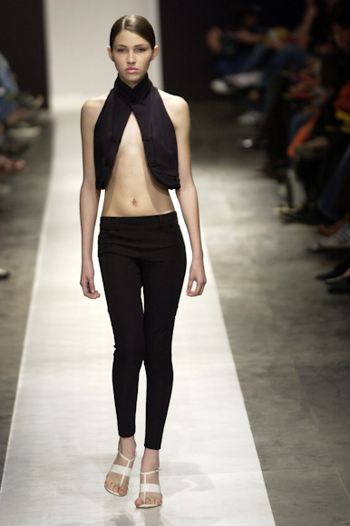 desfiles-carlotajoakina-spverao2004rtw-123