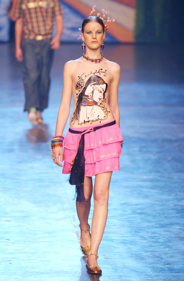 desfiles-cavalera-spverao2004rtw-103