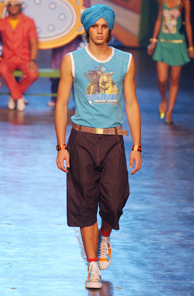 desfiles-cavalera-spverao2004rtw-110