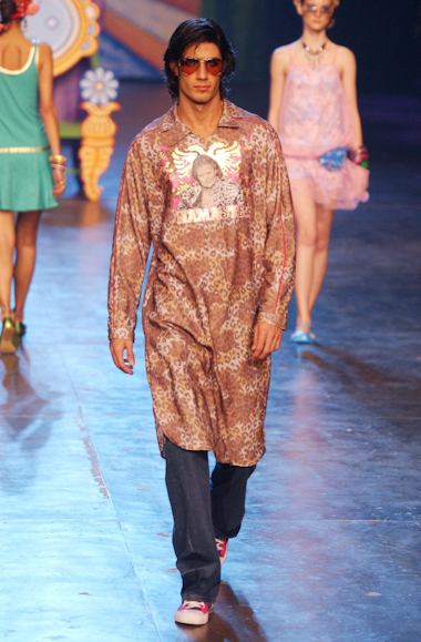 desfiles-cavalera-spverao2004rtw-112