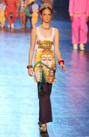 desfiles-cavalera-spverao2004rtw-114