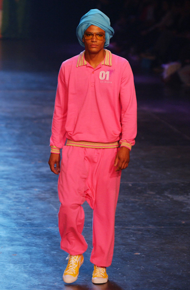 desfiles-cavalera-spverao2004rtw-115