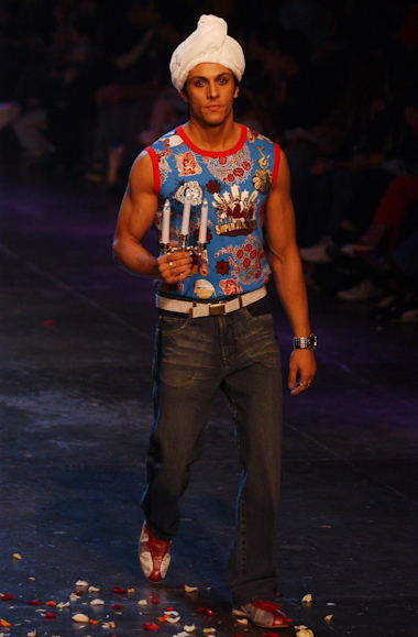 desfiles-cavalera-spverao2004rtw-129