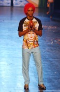 desfiles-cavalera-spverao2004rtw-133