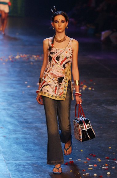 desfiles-cavalera-spverao2004rtw-139