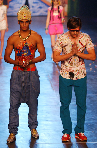 desfiles-cavalera-spverao2004rtw-151