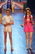 desfiles-cavalera-spverao2004rtw-152