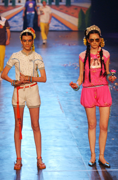 desfiles-cavalera-spverao2004rtw-152
