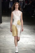 desfiles-fausehaten-spverao2004rtw-121