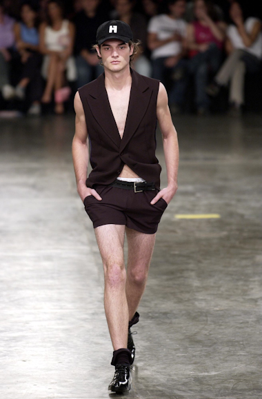 desfiles-fausehatenmen-spverao2004rtw-106