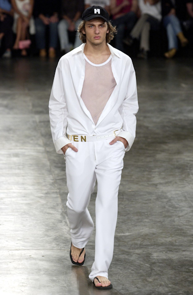 desfiles-fausehatenmen-spverao2004rtw-118