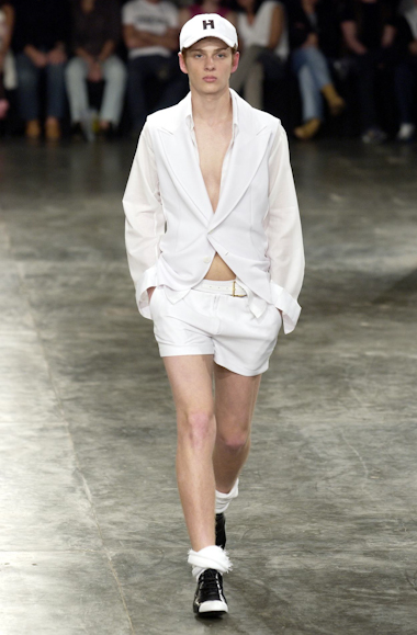 desfiles-fausehatenmen-spverao2004rtw-119