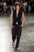 desfiles-fausehatenmen-spverao2004rtw-125