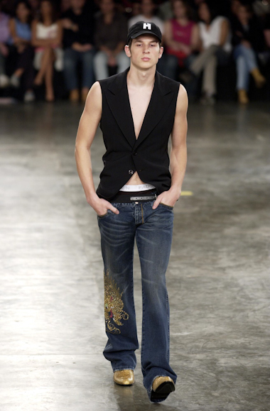 desfiles-fausehatenmen-spverao2004rtw-129