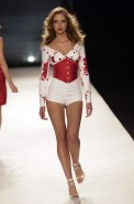 desfiles-forum-spverao2004rtw-103