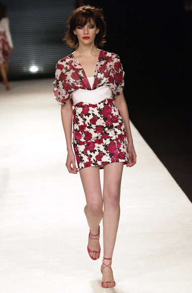 desfiles-forum-spverao2004rtw-113