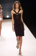 desfiles-forum-spverao2004rtw-117