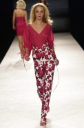 desfiles-forum-spverao2004rtw-119