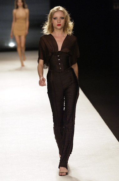 desfiles-forum-spverao2004rtw-124