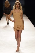desfiles-forum-spverao2004rtw-127