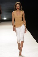 desfiles-forum-spverao2004rtw-131