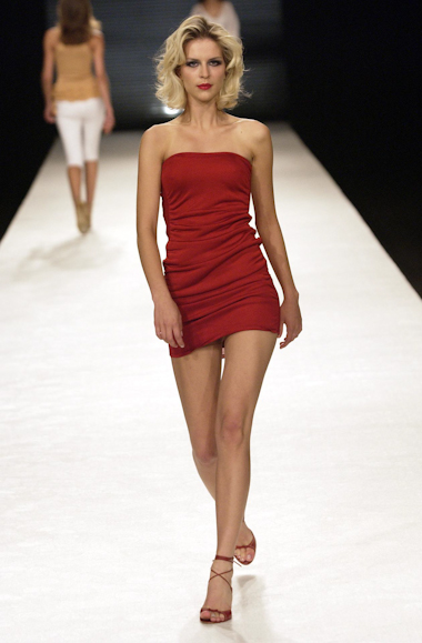 desfiles-forum-spverao2004rtw-132