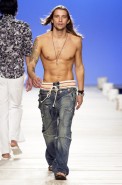 desfiles-forummen-spverao2004rtw-118