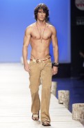desfiles-forummen-spverao2004rtw-127