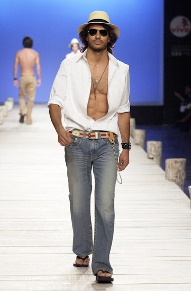desfiles-forummen-spverao2004rtw-128