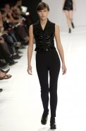 desfiles-gloriacoelho-spverao2004rtw-132