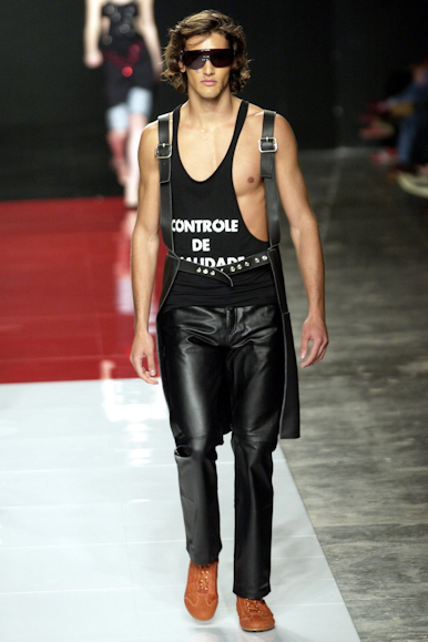 desfiles-iodice-spverao2004rtw-103