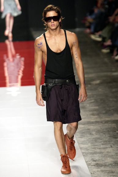 desfiles-iodice-spverao2004rtw-108