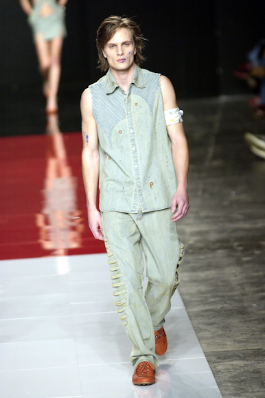 desfiles-iodice-spverao2004rtw-129