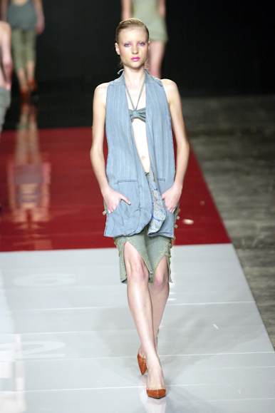 desfiles-iodice-spverao2004rtw-134