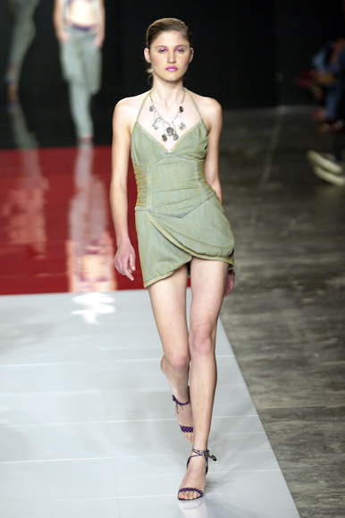 desfiles-iodice-spverao2004rtw-135