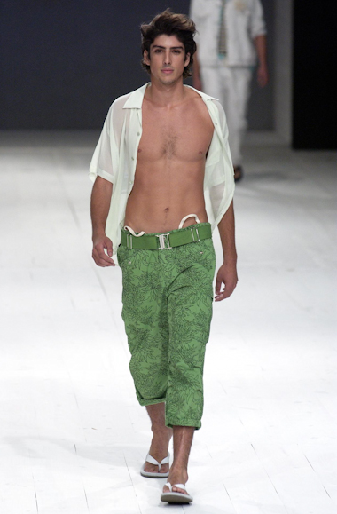 desfiles-ellusmen-spverao2004rtw-101