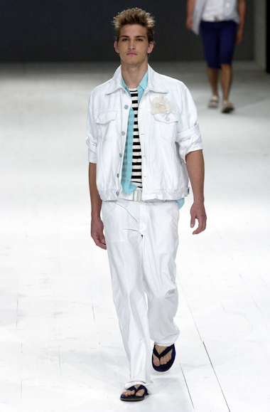 desfiles-ellusmen-spverao2004rtw-102
