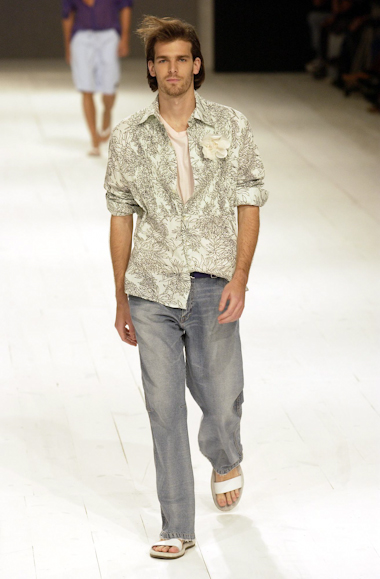 desfiles-ellusmen-spverao2004rtw-106